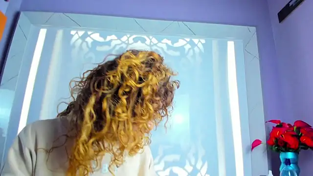 EmiliRouse  online show from 25, 10, 2025