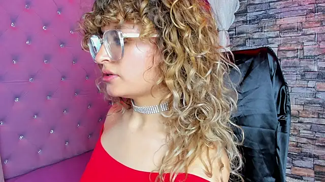 EmiliRouse  online show from 1, 2, 2026