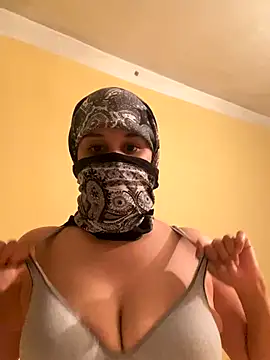 Snapshot of SaraChouchou chatting on 30, 10, 2025 SaraChouchou online show from 30, 10, 2025