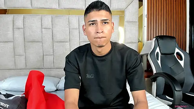 Emiliano Reyes online show from 15, 11, 2025