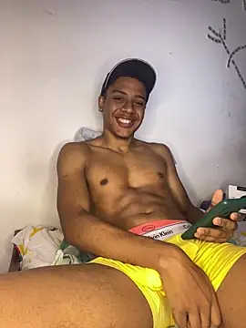 Snapshot of liam_Brooks9 chatting on 15, 12, 2025 liam Brooks9 online show from 15, 12, 2025