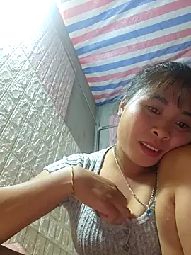 Snapshot of Squirrel-Pear chatting on 23, 10, 2025 Squirrel-Pear online show from 23, 10, 2025