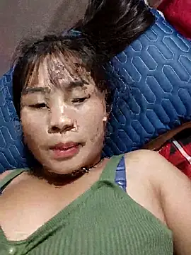 Snapshot of Squirrel-Pear chatting on 25, 10, 2025 Squirrel-Pear online show from 25, 10, 2025