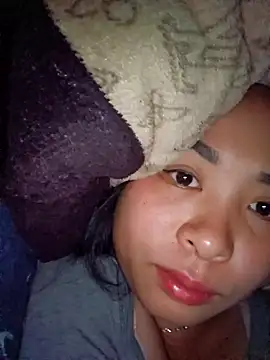 Snapshot of Squirrel-Pear chatting on 3, 11, 2025 Squirrel-Pear online show from 3, 11, 2025