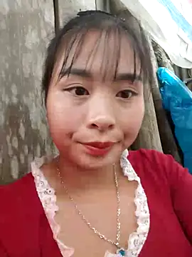 Snapshot of Squirrel-Pear chatting on 18, 11, 2025 Squirrel-Pear online show from 18, 11, 2025