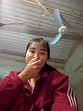 Snapshot of Squirrel-Pear chatting on 20, 11, 2025 Squirrel-Pear online show from 20, 11, 2025