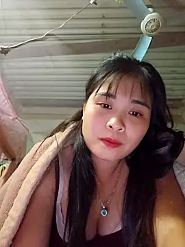 Snapshot of Squirrel-Pear chatting on 22, 11, 2025 Squirrel-Pear online show from 22, 11, 2025