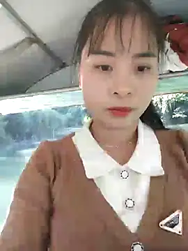 Snapshot of Squirrel-Pear chatting on 23, 11, 2025 Squirrel-Pear online show from 23, 11, 2025