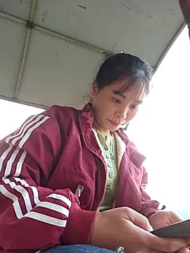 Snapshot of Squirrel-Pear chatting on 24, 11, 2025 Squirrel-Pear online show from 24, 11, 2025