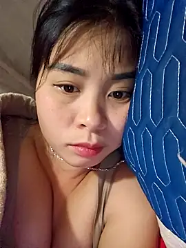 Snapshot of Squirrel-Pear chatting on 24, 11, 2025 Squirrel-Pear online show from 24, 11, 2025