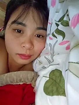 Snapshot of Squirrel-Pear chatting on 28, 11, 2025 Squirrel-Pear online show from 28, 11, 2025