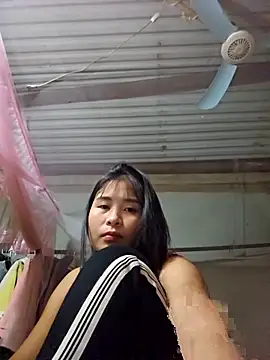 Snapshot of Squirrel-Pear chatting on 1, 12, 2025 Squirrel-Pear online show from 1, 12, 2025