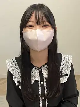 Snapshot of Reina_cute_00_ chatting on 6, 11, 2025 Reina cute 00 online show from 6, 11, 2025