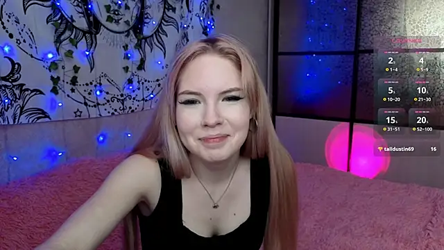 Snapshot of VETT_KITTY chatting on 18, 12, 2025 VETT KITTY online show from 18, 12, 2025