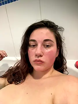 Snapshot of YourFrenchFeliciexo chatting on 9, 11, 2025 YourFrenchFeliciexo online show from 9, 11, 2025