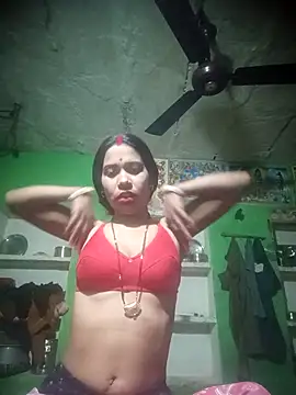 Snapshot of NEXIQRAN chatting on 6, 11, 2025 NEXIQRAN online show from 6, 11, 2025