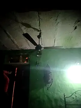 Snapshot of NEXIQRAN chatting on 5, 12, 2025 NEXIQRAN online show from 5, 12, 2025