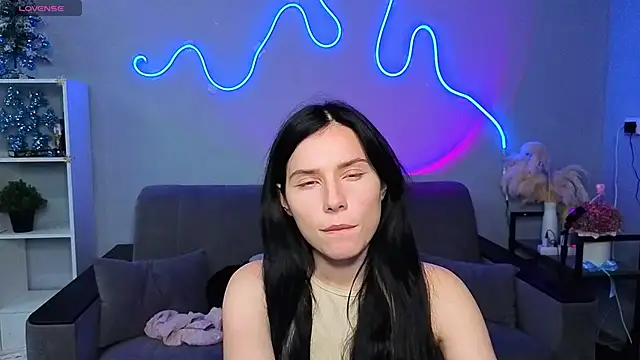 Snapshot of Mell_Hyees chatting on 3, 12, 2025 Mell Hyees online show from 3, 12, 2025