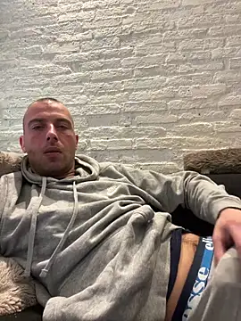 Rotteei1 online show from 9, 3, 2026