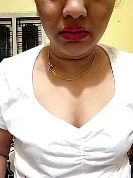 Snapshot of Nazeera_Telugu_Ammayi chatting on 14, 11, 2025 Nazeera Telugu Ammayi online show from 14, 11, 2025