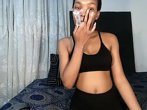 MinnieBee101 online show from 15, 2, 2026