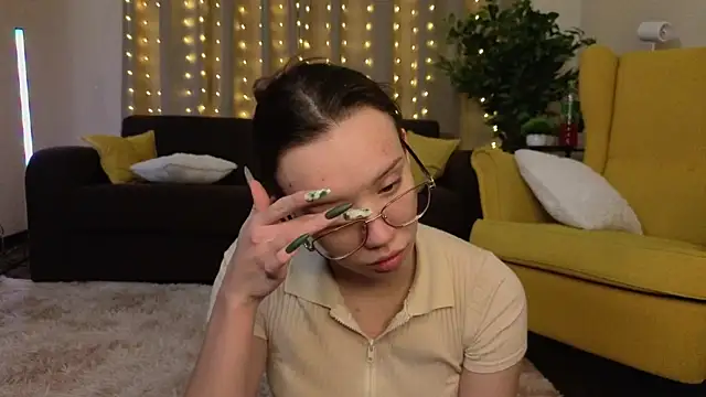 FabiolaCowing online show from 15, 11, 2025