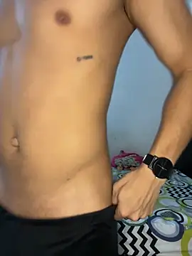 Snapshot of adan_jp chatting on 12, 11, 2025 adan jp online show from 12, 11, 2025