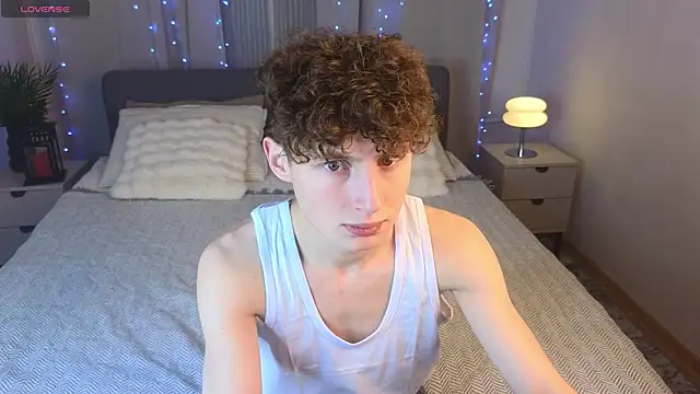 Snapshot of crisp1n chatting on 21, 11, 2025 crisp1n online show from 21, 11, 2025