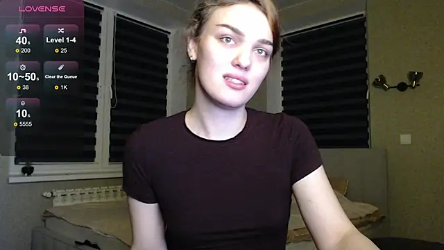 Snapshot of EmiliaRhodes chatting on 19, 10, 2025 EmiliaRhodes online show from 19, 10, 2025