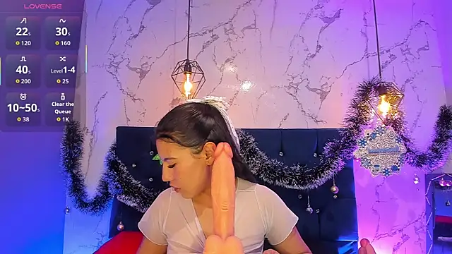 Snapshot of Dakotaa_Johnson chatting on 5, 12, 2025 Dakotaa Johnson online show from 5, 12, 2025