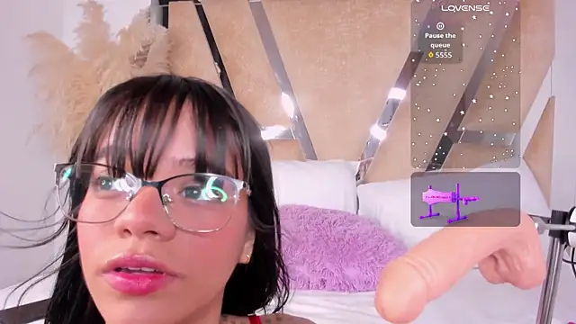 Snapshot of Samanthalyxx chatting on 5, 11, 2025 Samanthalyxx online show from 5, 11, 2025