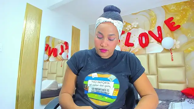 NahomiWalker  online show from 16, 2, 2026