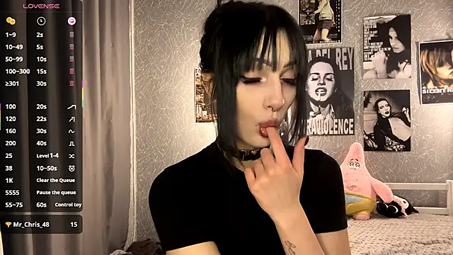 Snapshot of ForeTiff chatting on 5, 12, 2025 ForeTiff online show from 5, 12, 2025