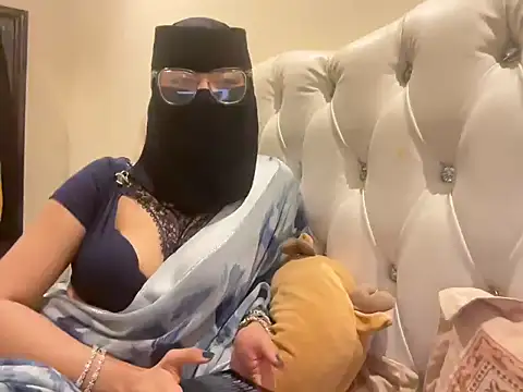 Snapshot of manesa1 chatting on 16, 11, 2025 manesa1 online show from 16, 11, 2025