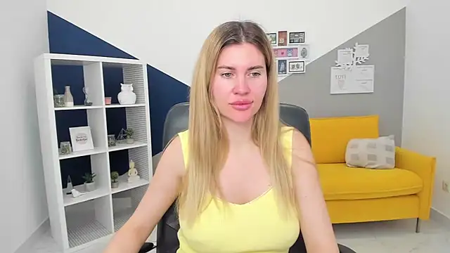 Snapshot of AryaAltkerer chatting on 3, 3, 2026 AryaAltkerer online show from 3, 3, 2026