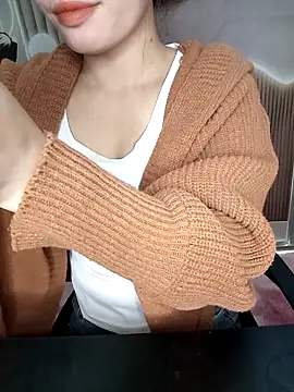 Fish yellow online show from 20, 11, 2025