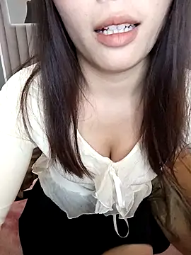 Fish yellow online show from 25, 11, 2025