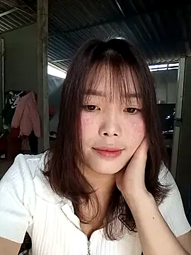 Fish yellow online show from 16, 12, 2025