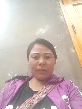 Snapshot of Lilian-n chatting on 4, 11, 2025 Lilian-n online show from 4, 11, 2025