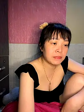 Snapshot of Butterfly_kee chatting on 29, 10, 2025 Butterfly kee online show from 29, 10, 2025