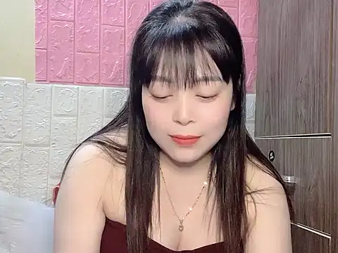 Snapshot of Butterfly_kee chatting on 5, 12, 2025 Butterfly kee online show from 5, 12, 2025