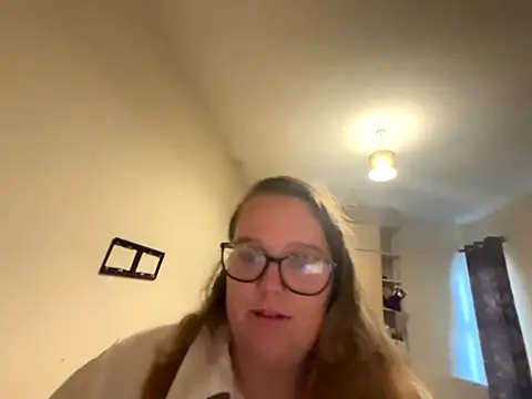 Scarletcum22 online show from 1, 11, 2025