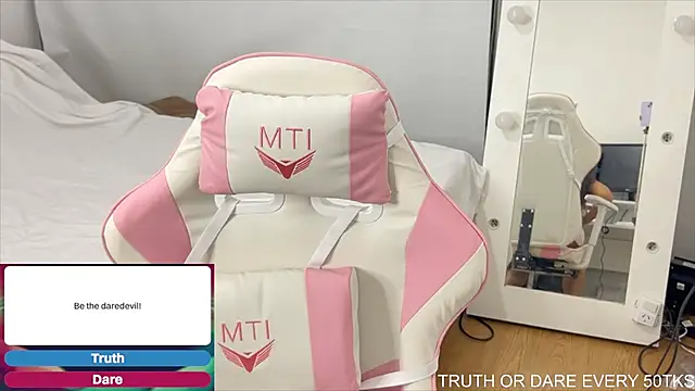 julia mendes online show from 21, 11, 2025