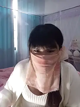 Snapshot of -lab- chatting on 28, 10, 2025 -lab- online show from 28, 10, 2025