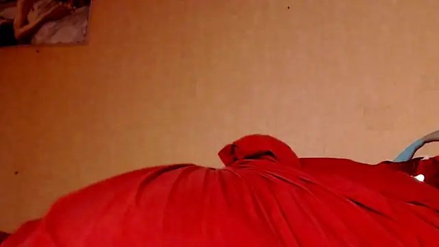 Snapshot of GloriaUpperLove chatting on 10, 11, 2025 GloriaUpperLove online show from 10, 11, 2025