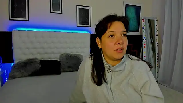 Snapshot of JulietteHarley chatting on 20, 10, 2025 JulietteHarley online show from 20, 10, 2025
