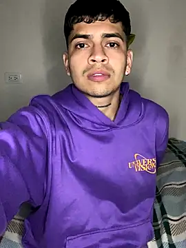 Snapshot of 12Andrew_23 chatting on 20, 10, 2025 12Andrew 23 online show from 20, 10, 2025