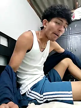 Snapshot of LyliaWood chatting on 20, 10, 2025 LyliaWood online show from 20, 10, 2025