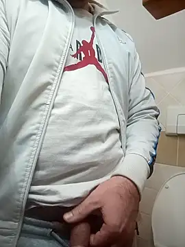 Snapshot of Romaeterna_ chatting on 20, 11, 2025 Romaeterna online show from 20, 11, 2025