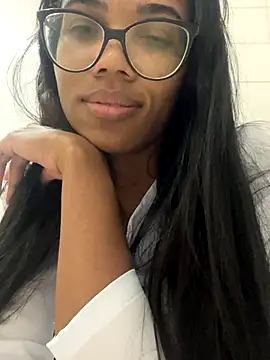 raphaelasoares online show from 17, 11, 2025